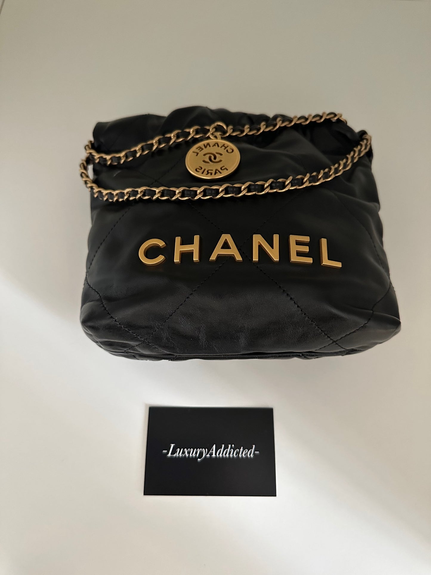 CHANEL 22 MINI image 5